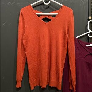 Love Ellie  V-Neck Women's Sweater -  Medium - New without tags